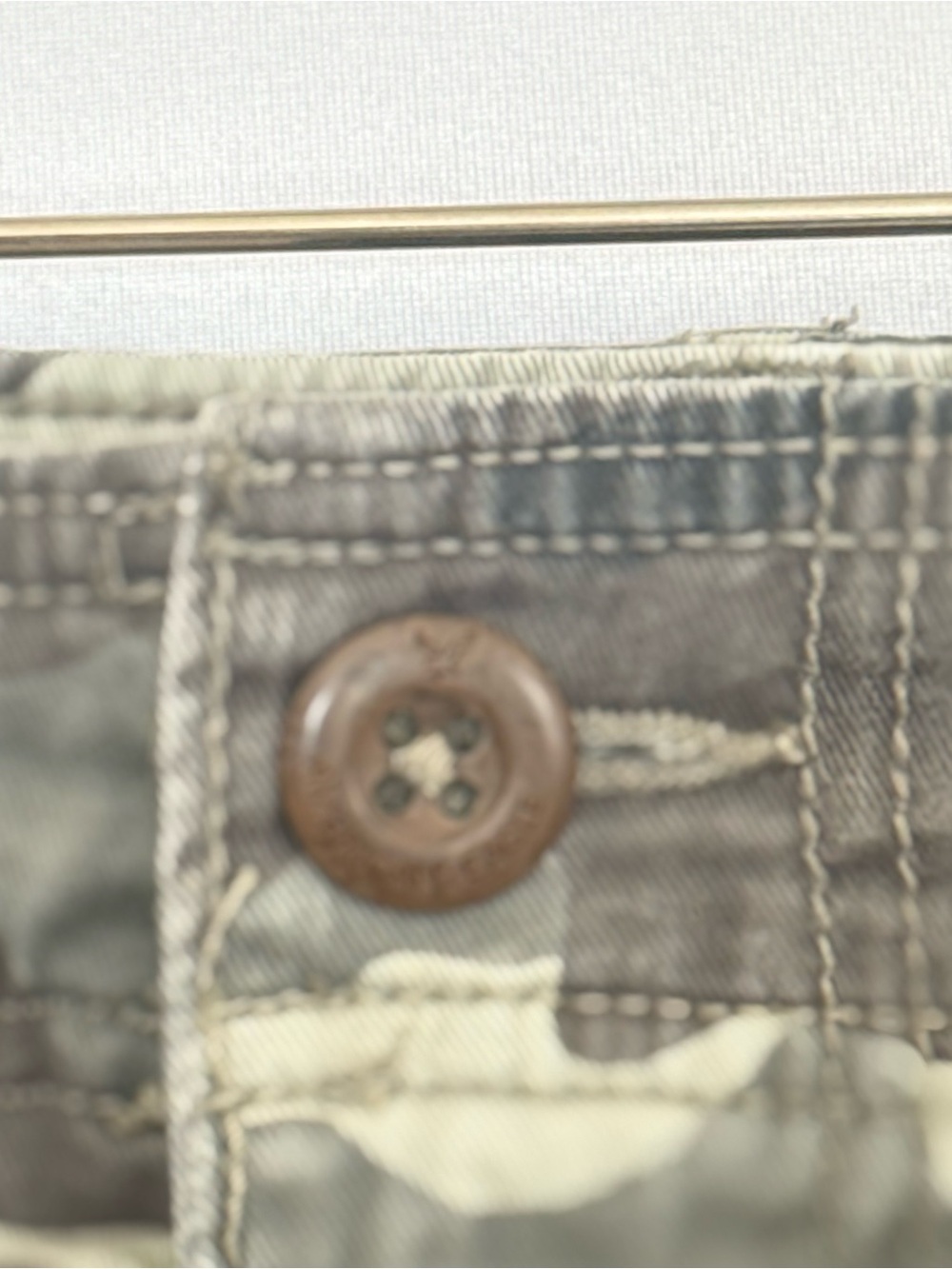 American Eagle Outfitters Beige and Olive Long Cargo Shorts Y2K Baggy 23” 40w - Picture 10 of 10